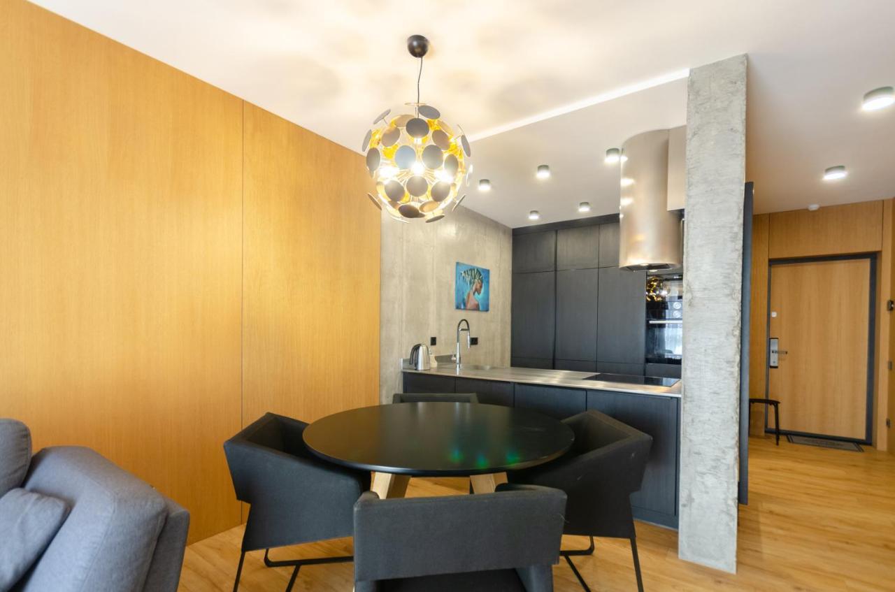 קייב Petrovdom 23-173 In Stylish Apartments At Rc מראה חיצוני תמונה